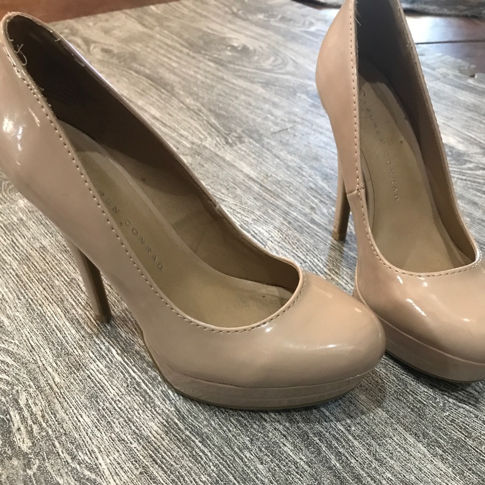 LC Lauren Conrad Nude Heels Size 6 1/2